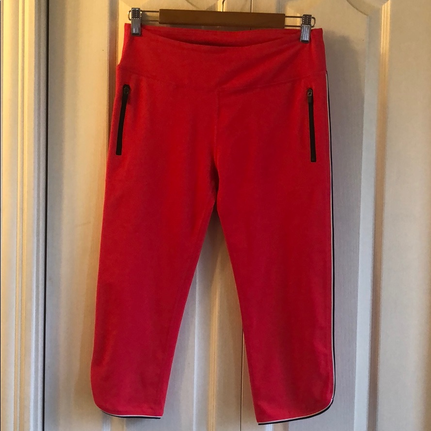 Fabletics Capris Size Medium